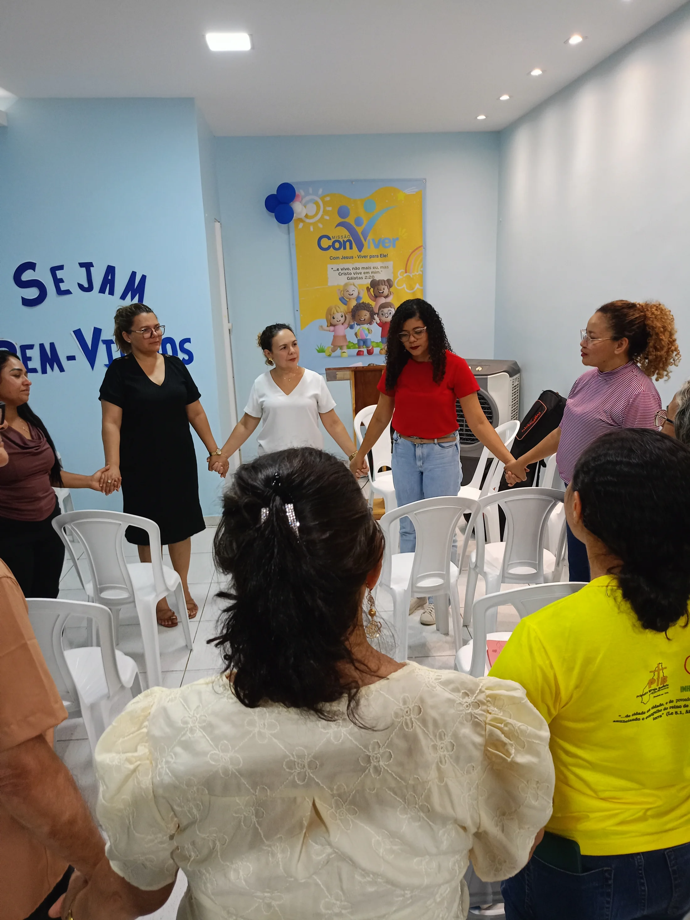 Culto de oração com o apoio dos PGs