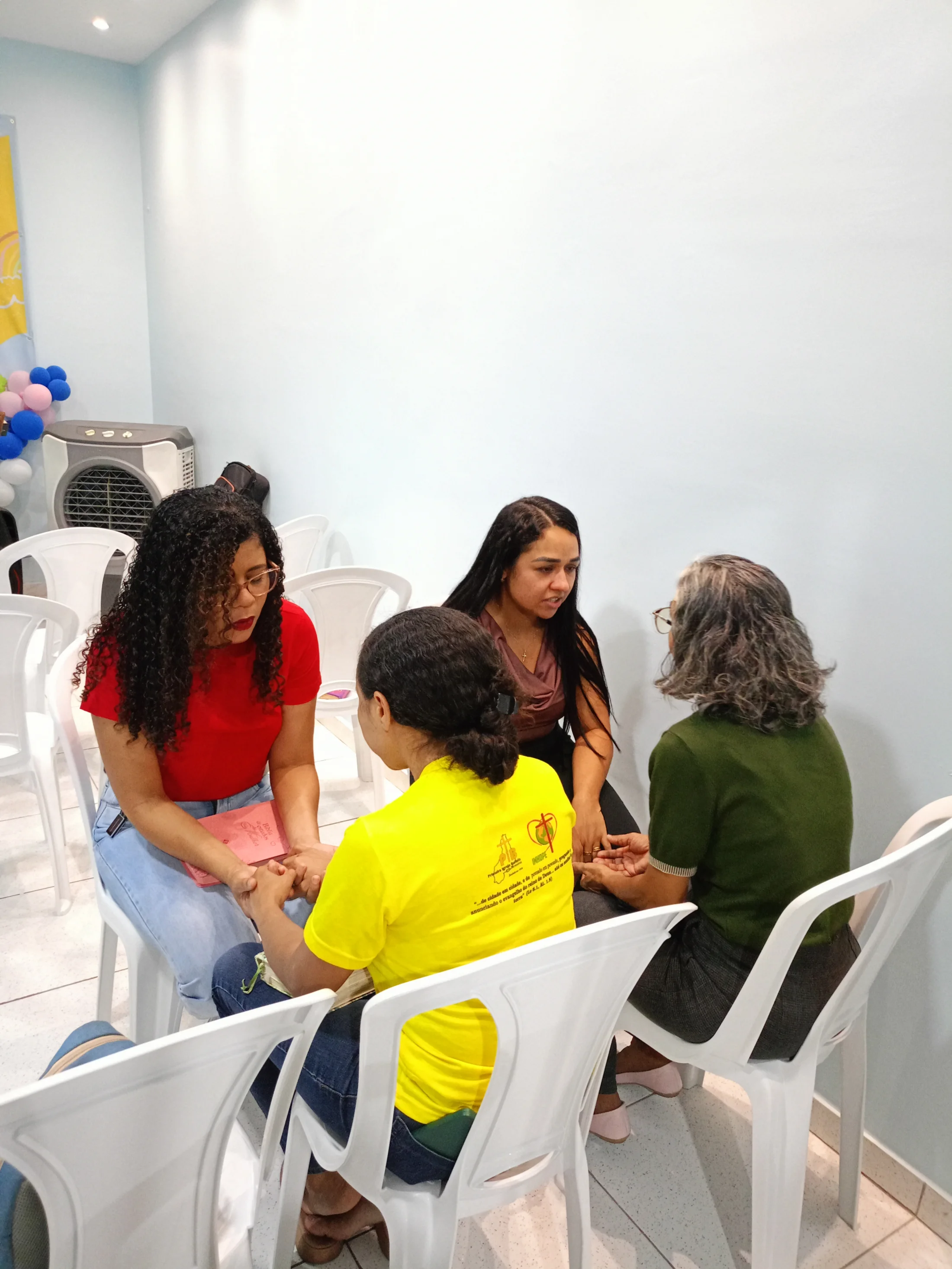 Culto de oração com o apoio dos PGs